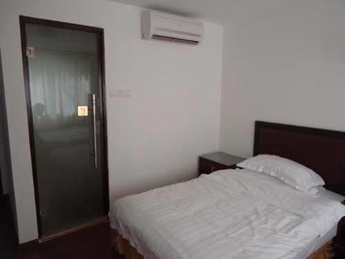 Aditya Hotel Куала-Лумпур Экстерьер фото